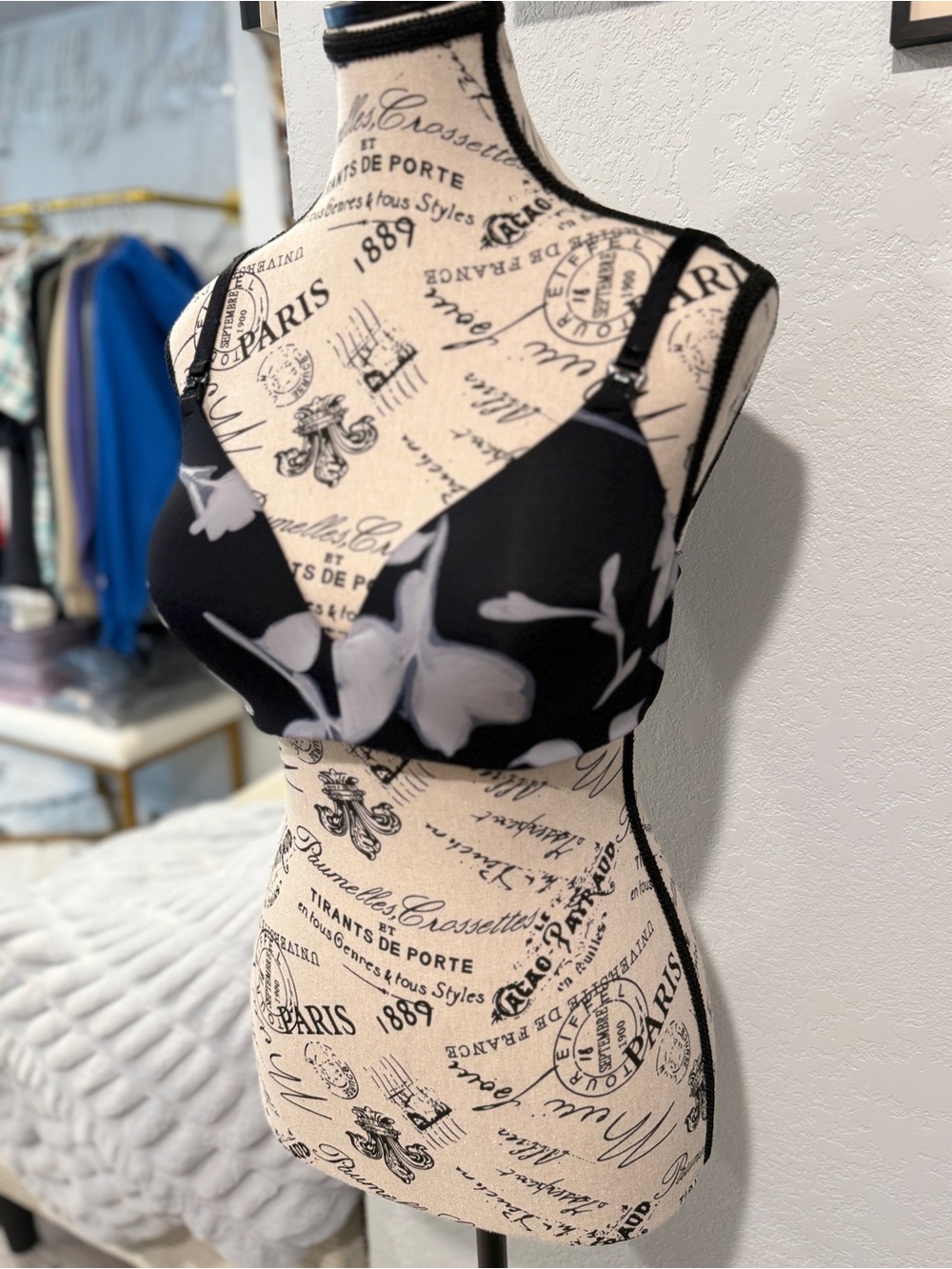 Auden Target Wirefree Nursing Bra Size 38C Black White Floral Lightly Lined - Picture 4 of 10